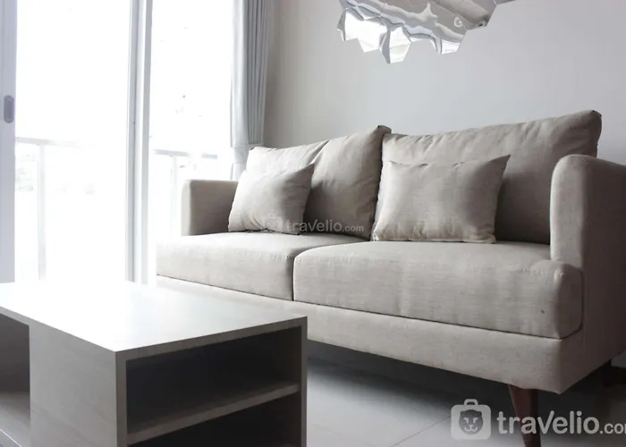 Homey 3Br Apartment At Gateway Pasteur Near Exit Toll By Travelio